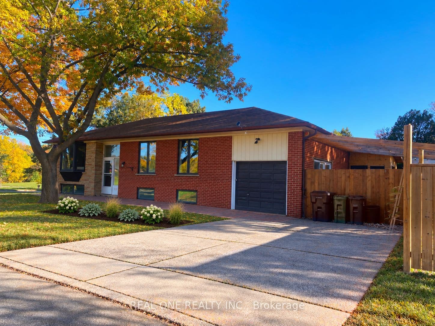 149 Bishop Avenue, Toronto, ON M2M 1Z7