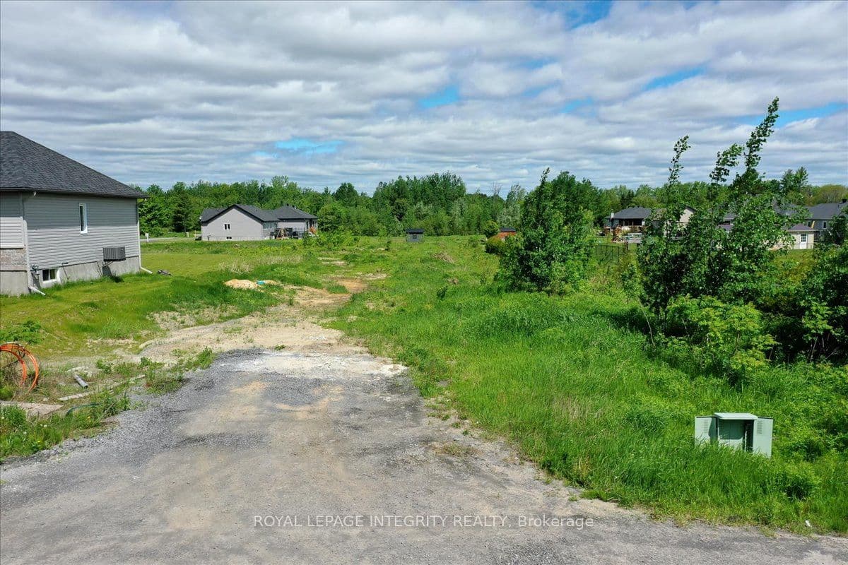 237 ROXANNE Street, Clarence-Rockland, ON K0A 1N0