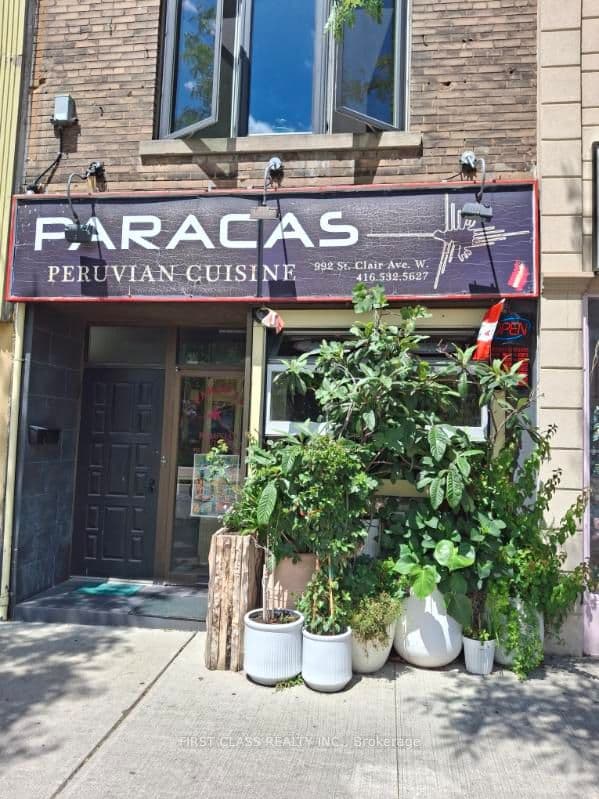 992 St Clair Avenue W, Toronto, ON M6E 1A2