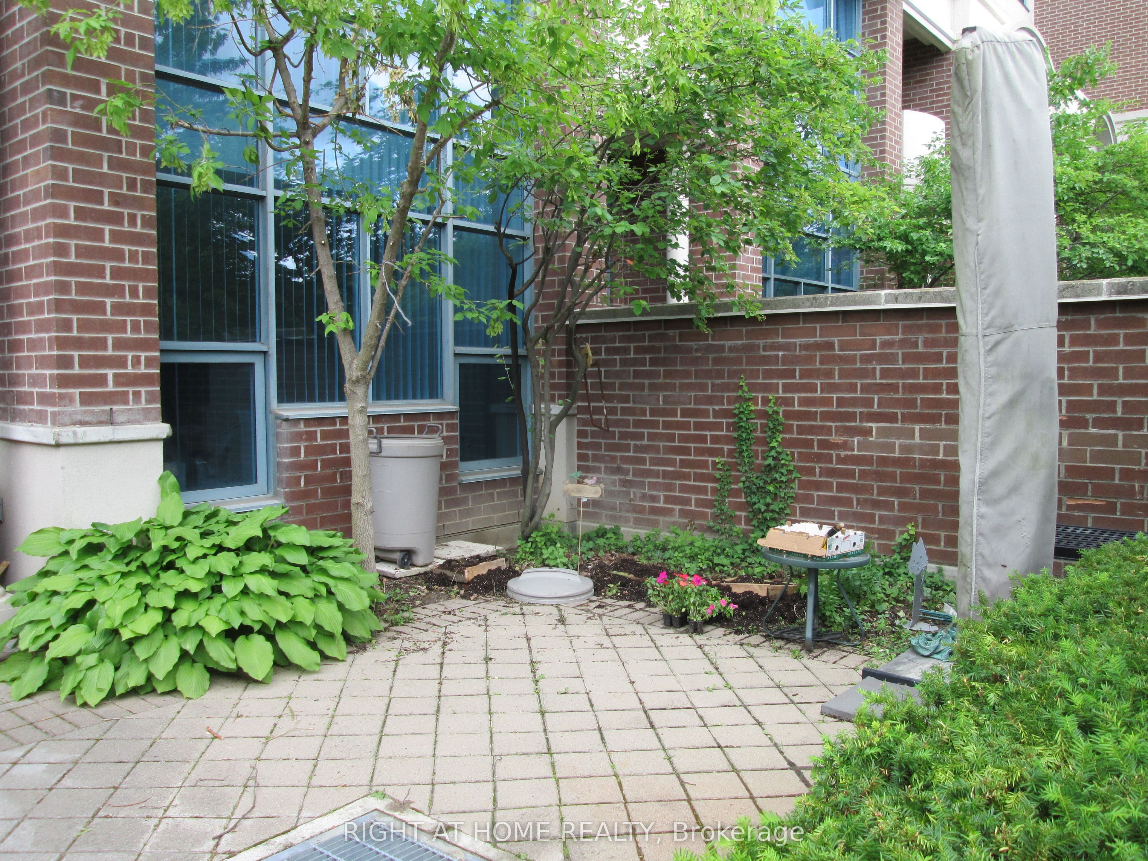 233 Beecroft Road 111, Toronto, ON M2N 6Z9