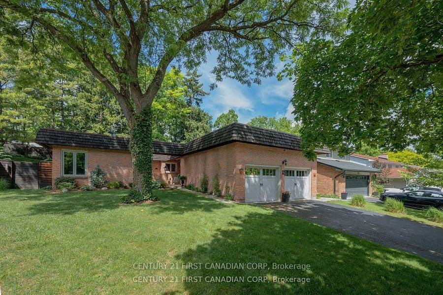 43 Compton Crescent, London South, ON N6C 4E9