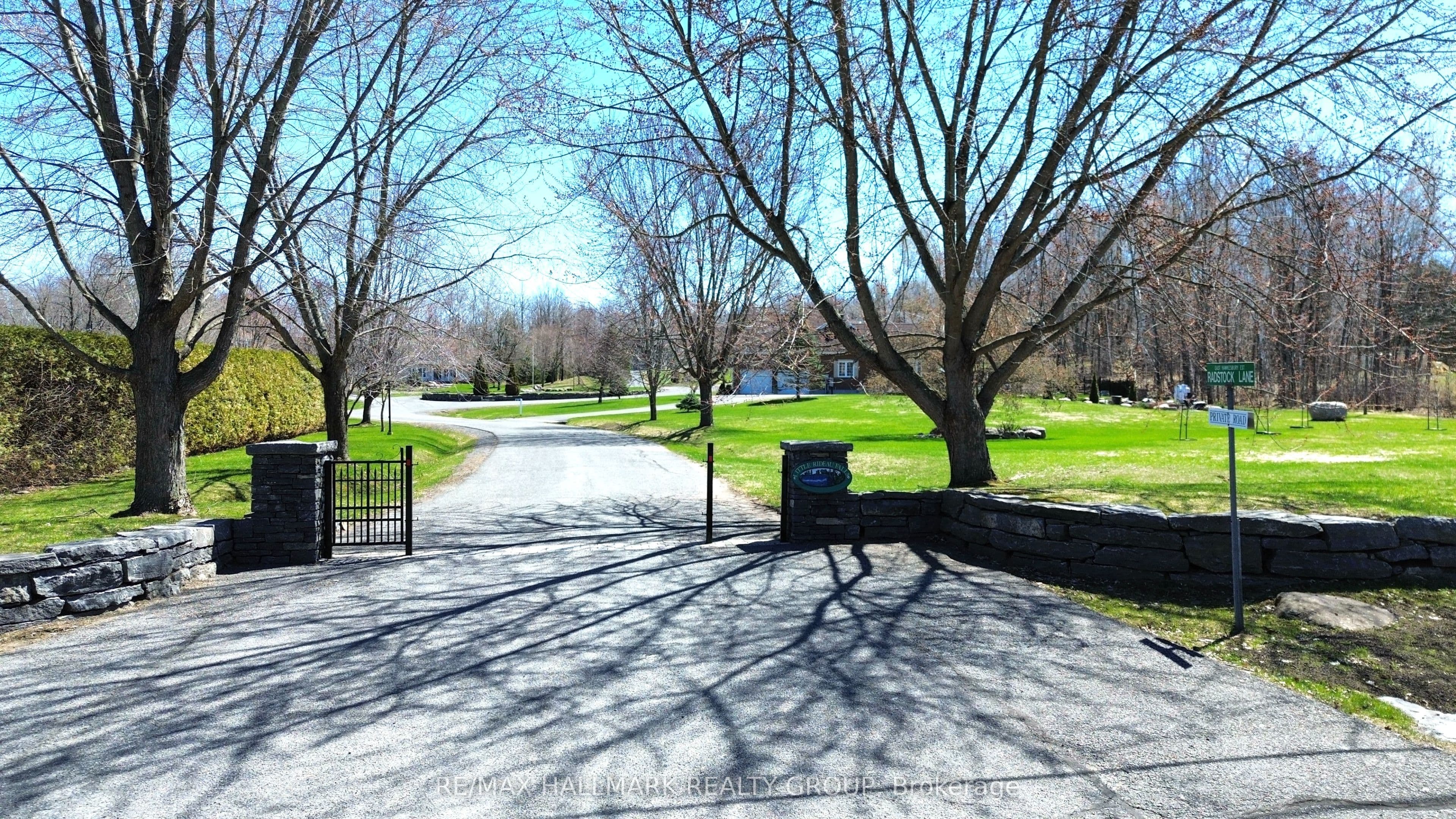 24 RADSTOCK Lane, Champlain, ON K6A 2R2