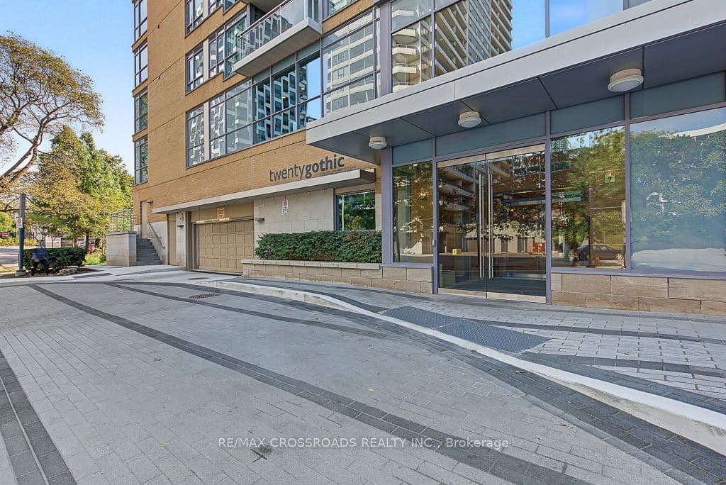 20 Gothic Avenue 613, Toronto, ON M6P 1T5