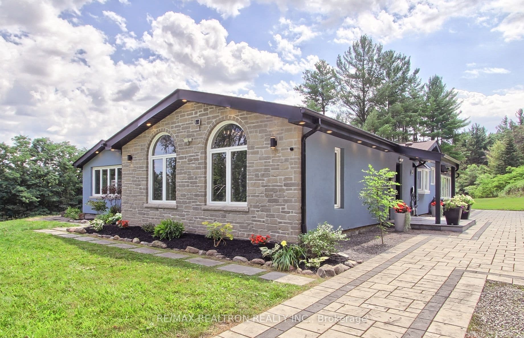 3433 Mount Albert Road, East Gwillimbury, ON L0G 1V0