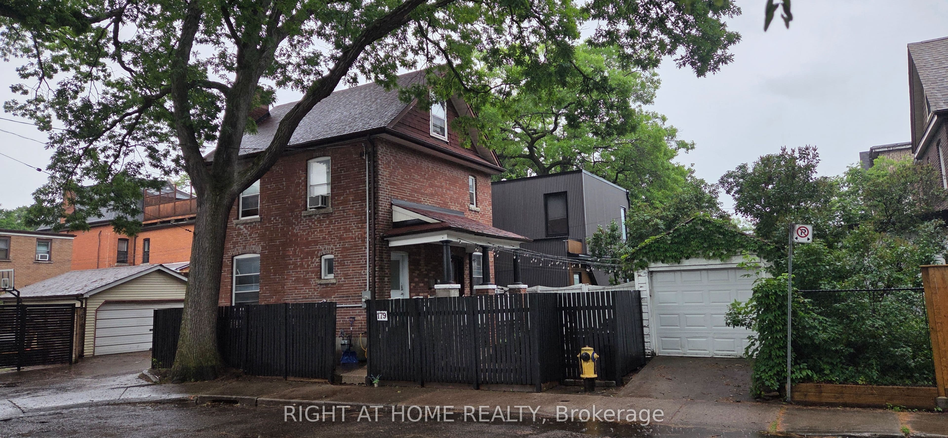 179 Gilmour Avenue, Toronto, ON M6P 3B2