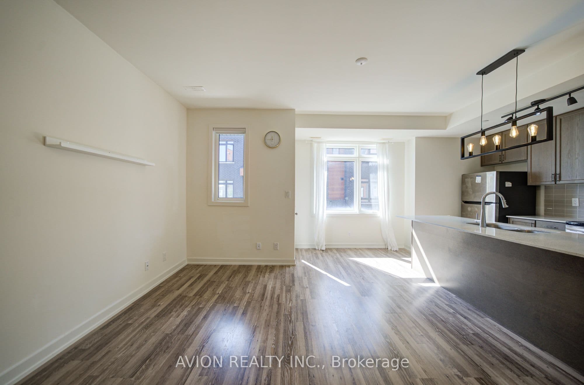 370 Red Maple Road 83, Richmond Hill, ON L4C 5T4
