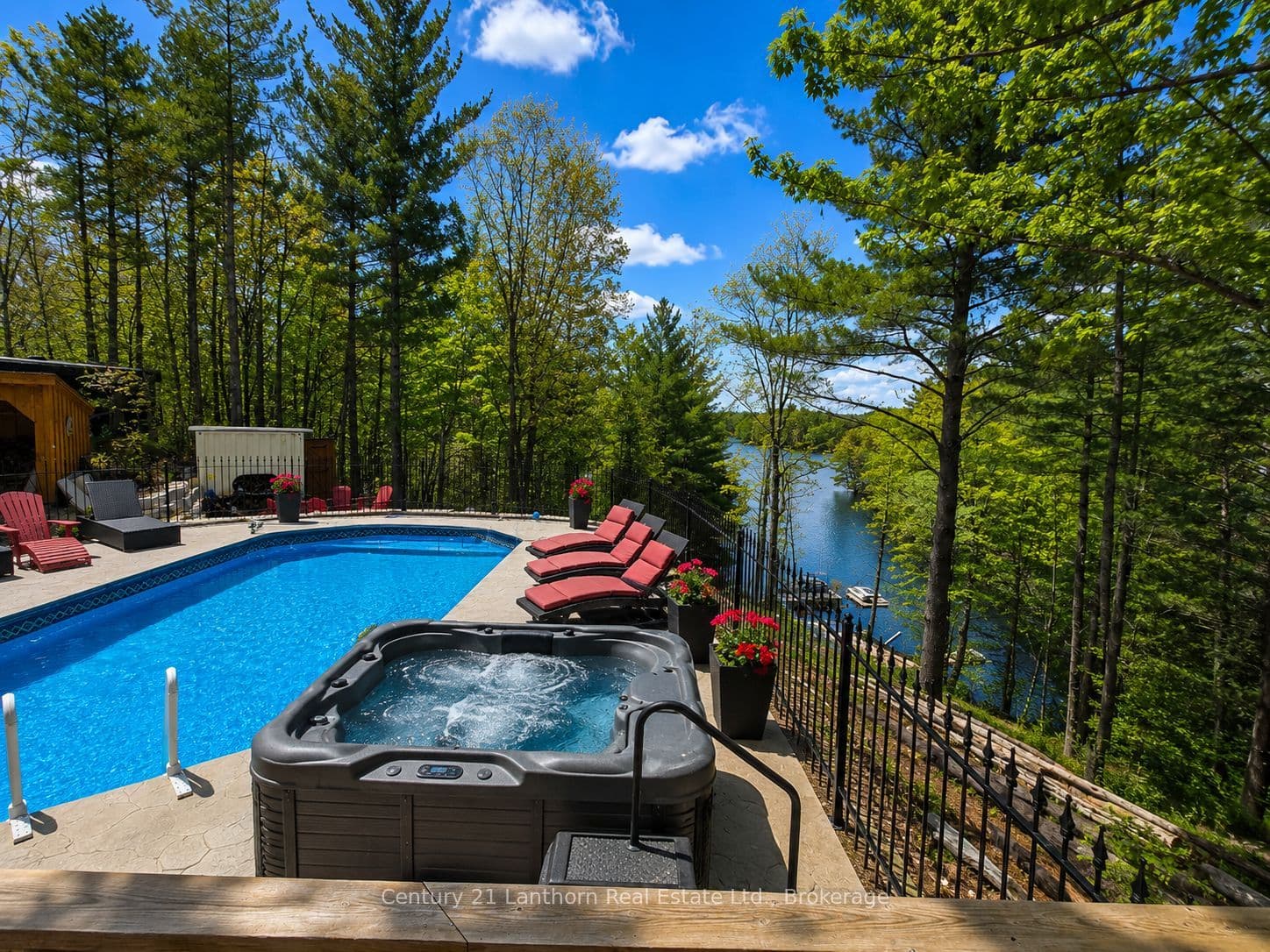 1045 Carnahan Lane, Frontenac, ON K0H 2E0