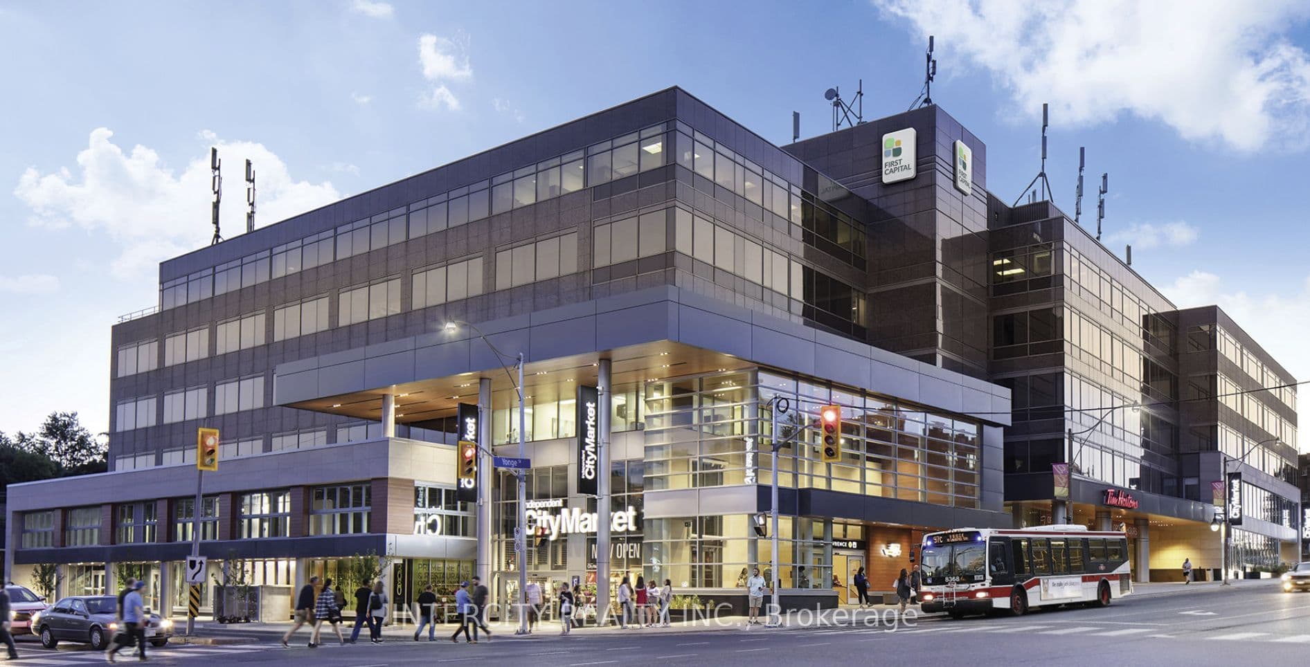 3080 Yonge Street 5008, Toronto, ON M4N 3N1