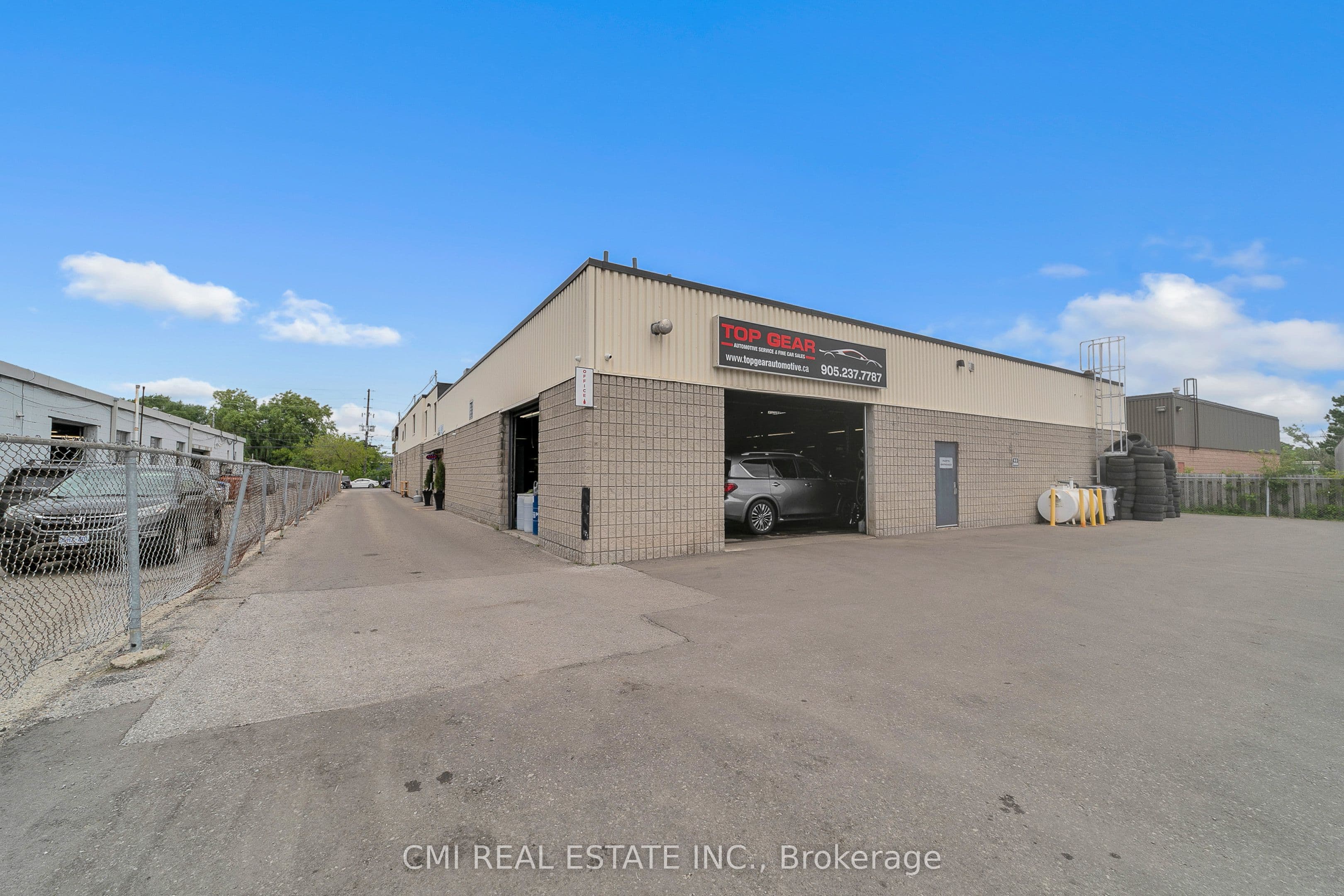 60 Industrial Road 2, Richmond Hill, ON L4C 2Y1