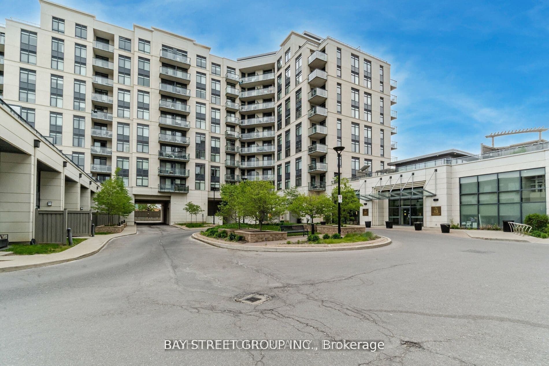 24 Woodstream Boulevard W 616, Vaughan, ON L4L 8C4