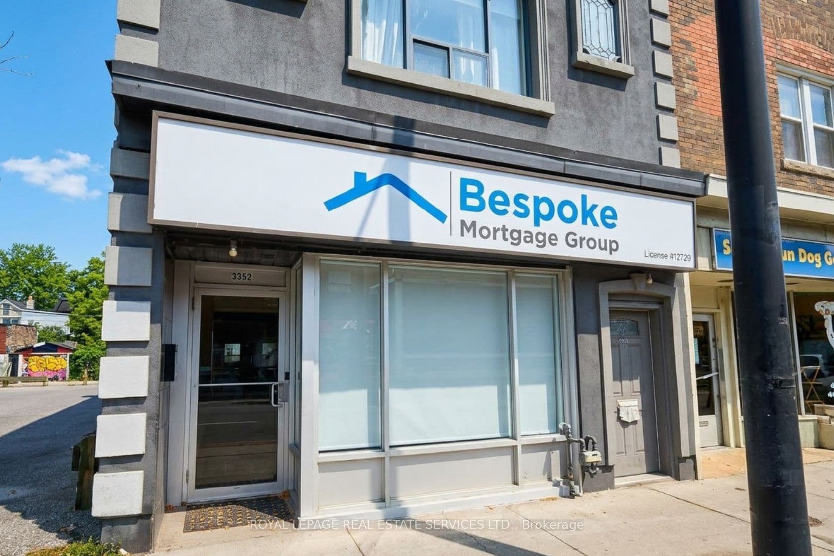 3352 Dundas Street W Main, Toronto, ON M6P 2A4