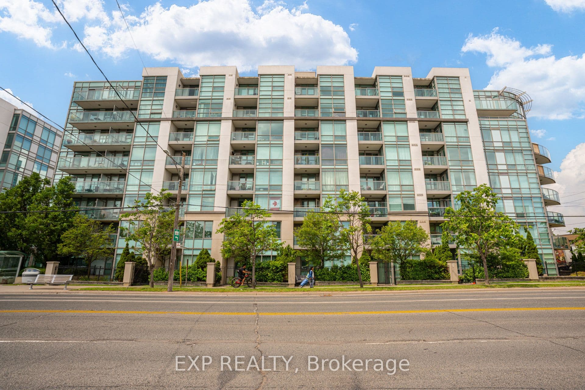 3840 Bathurst Street 506, Toronto, ON M3H 6C6