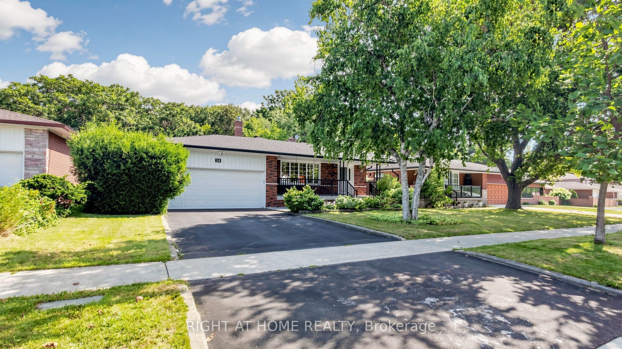 15 Skyridge Road, Toronto, ON M1E 4N7