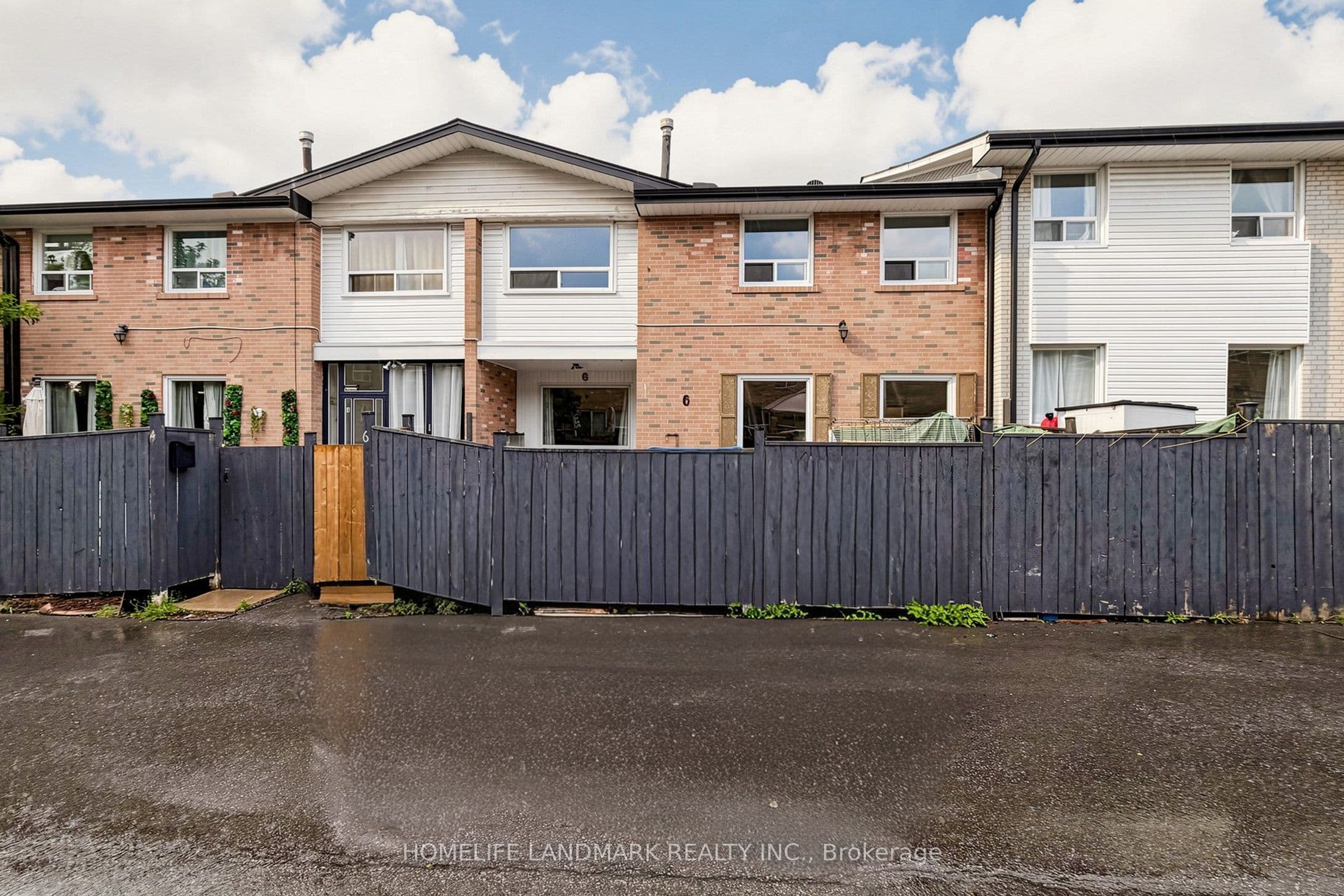 61 Ardglen Drive 6, Brampton, ON L6W 1V1