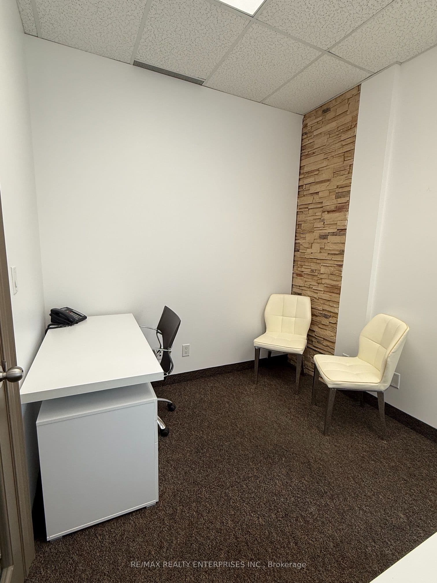 125 Lakeshore Road E C-01, Mississauga, ON L5H 1A8