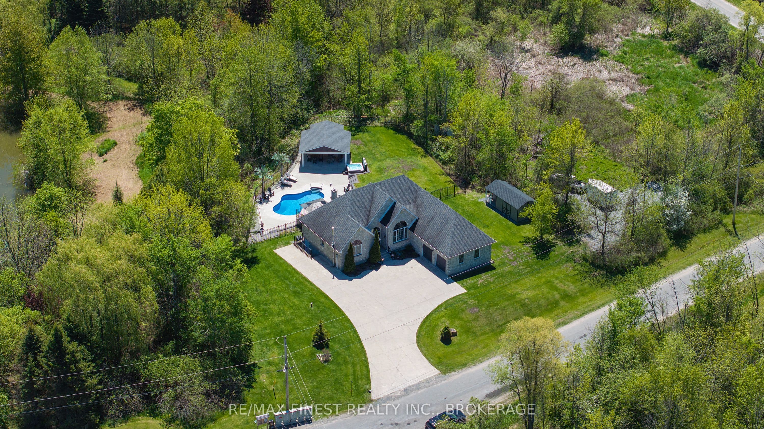 1747 Hitchcock Drive, Frontenac, ON K0H 1X0