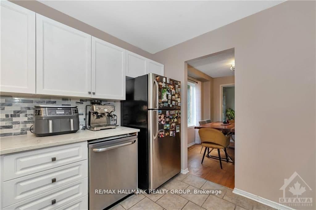 17 Ravenscroft Court, Stittsville - Munster - Richmond, ON K2S 1R3