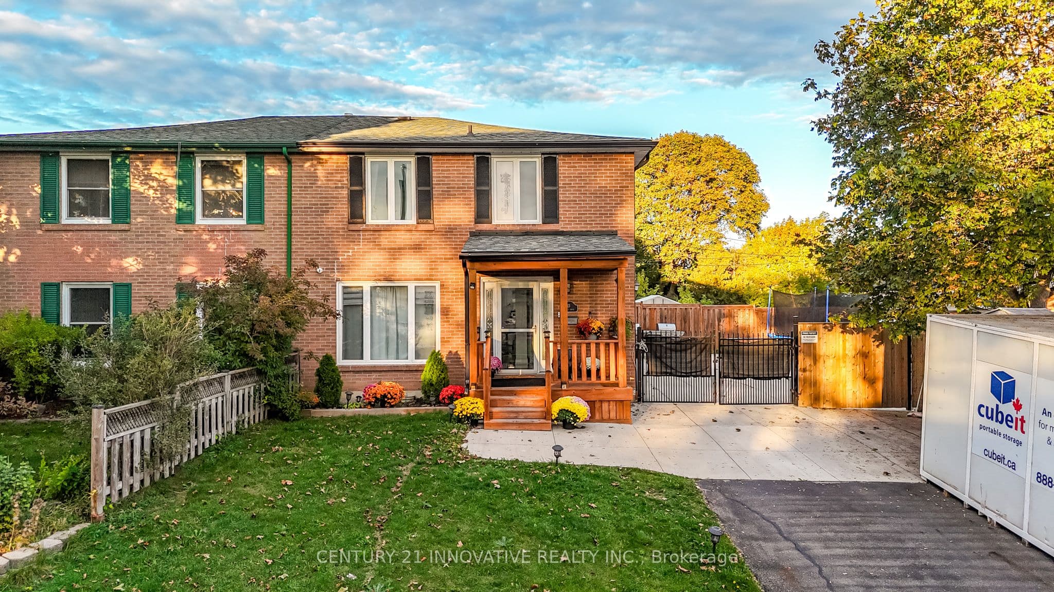 13 Dorset Drive, Brampton, ON L6T 2Y1