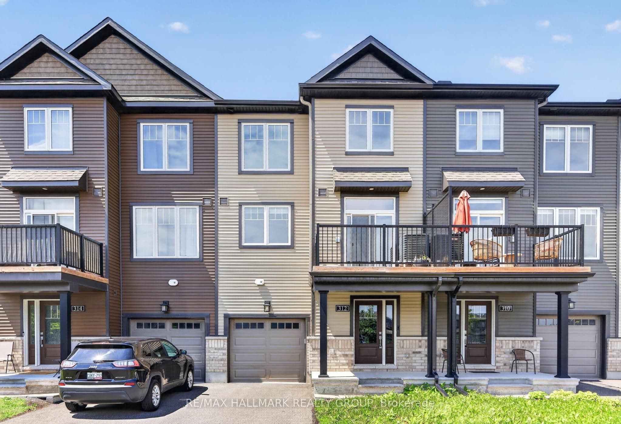 312 Shepperton Street, Orleans - Cumberland and Area, ON K4A 5K9