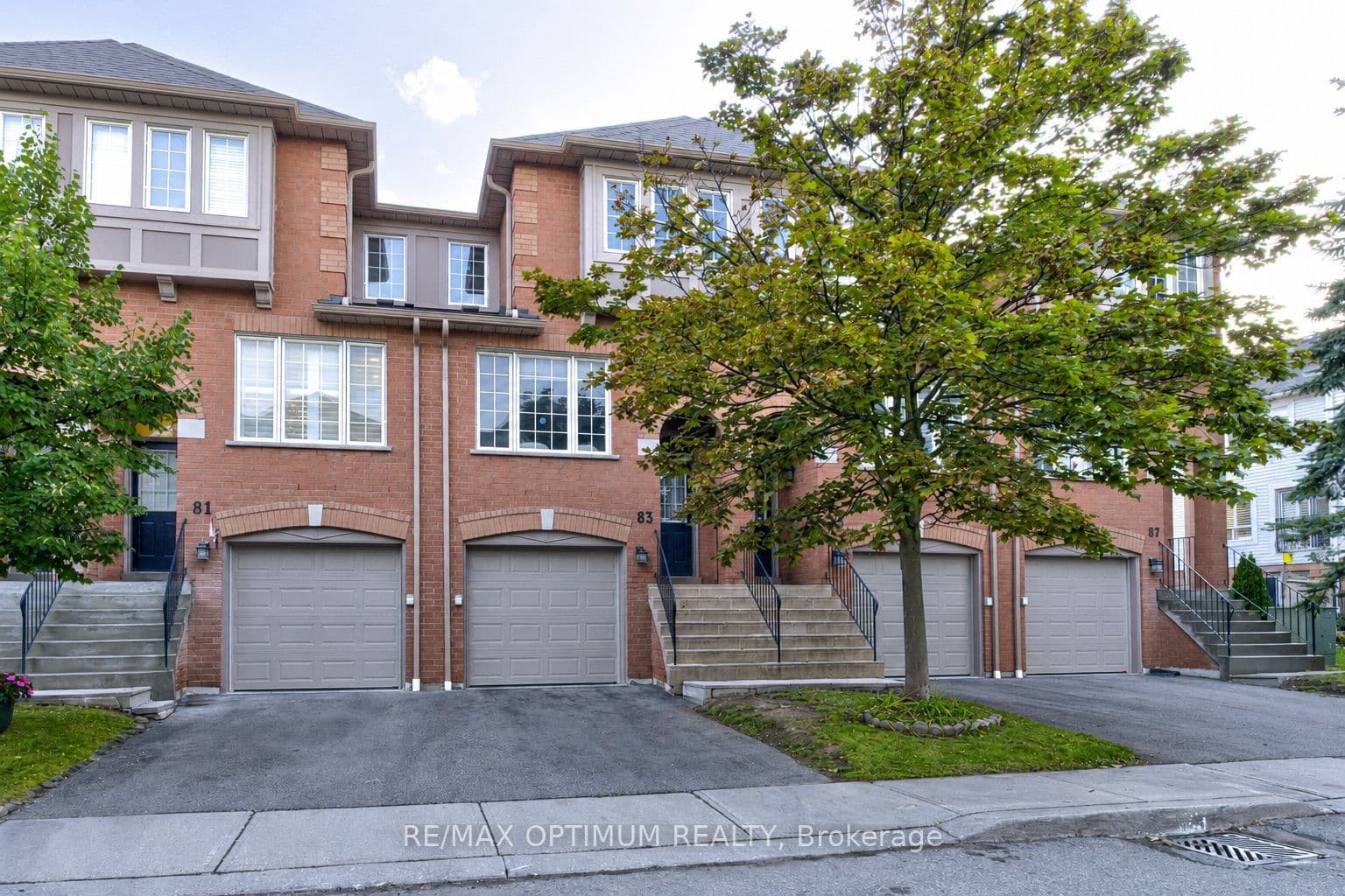 5030 Heatherleigh Avenue 83, Mississauga, ON L5V 2G7