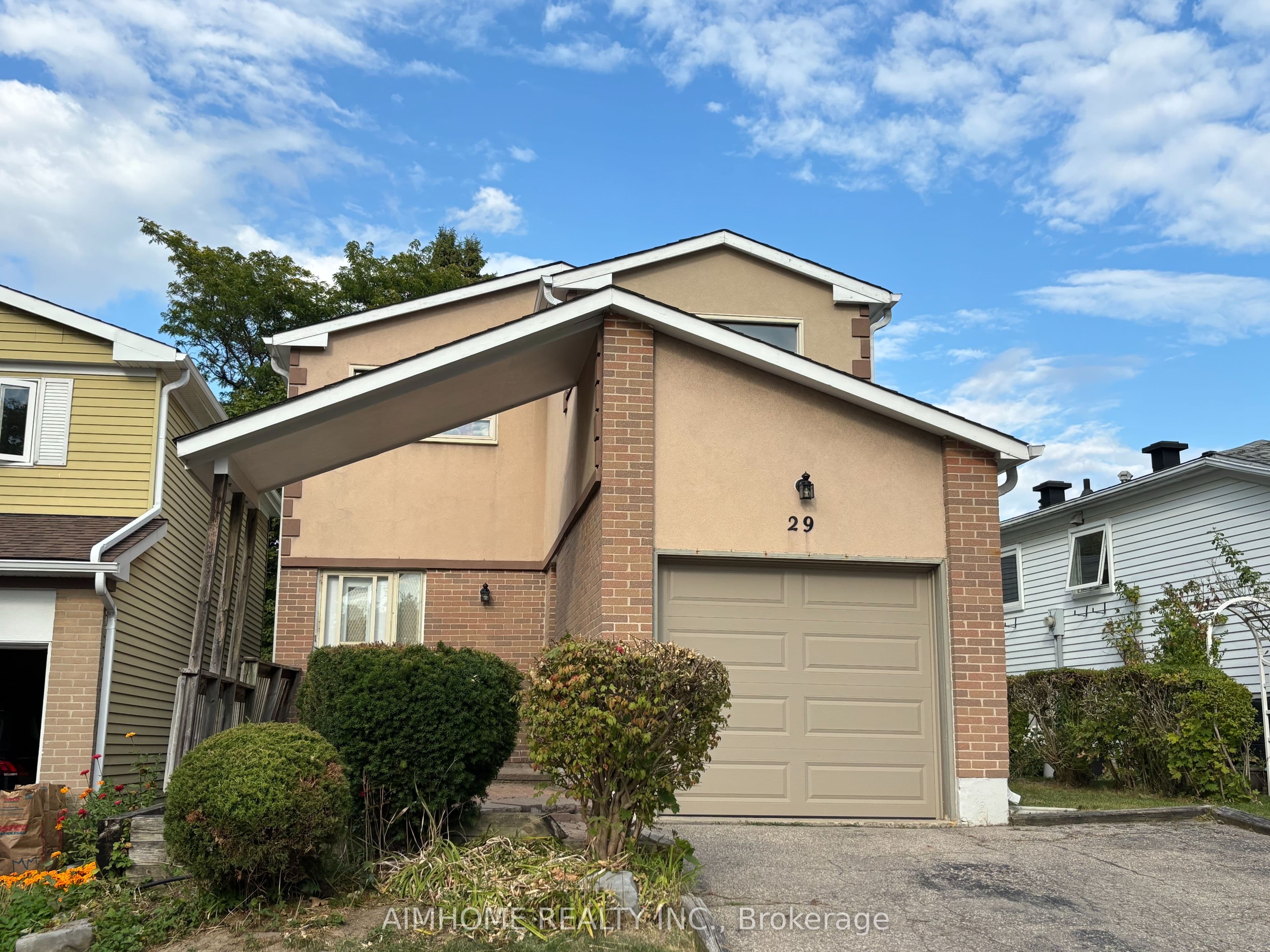 29 Snowshoe Crescent, Markham, ON L3T 4M7