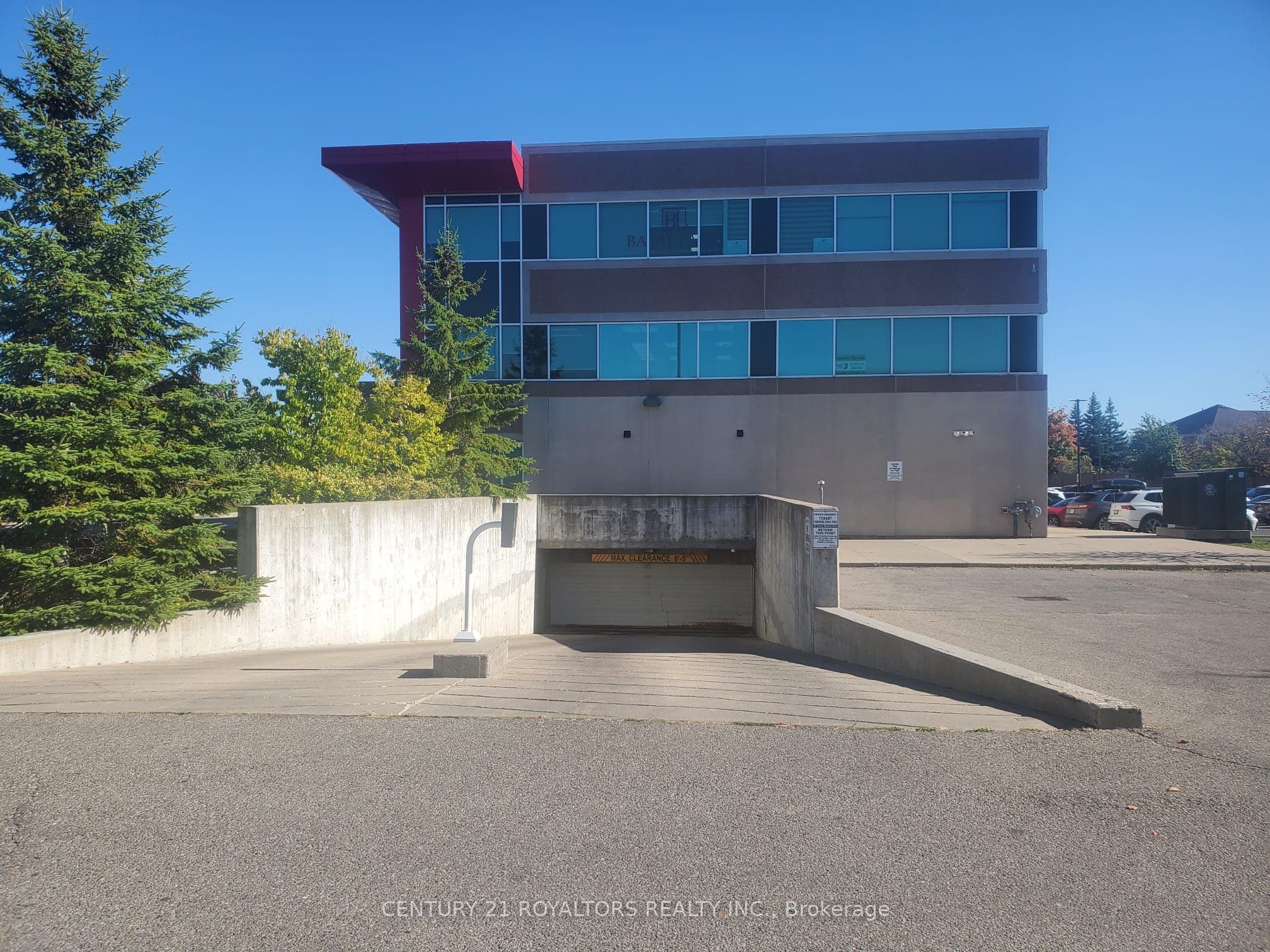 50 Sunny Meadow Boulevard N 118, Brampton, ON L6R 0Y7