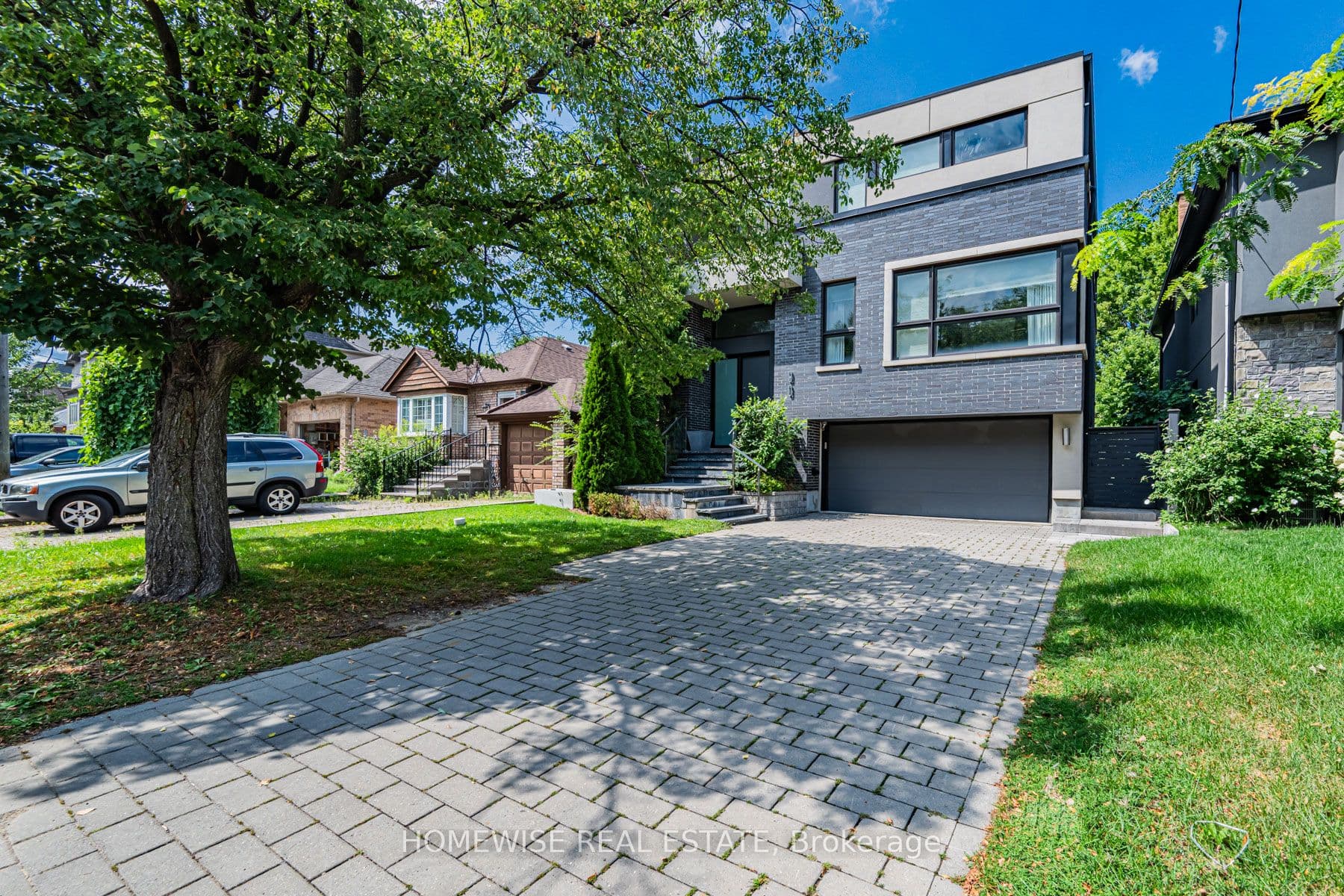 90 Mcgillivray Avenue, Toronto, ON M5M 2Y4