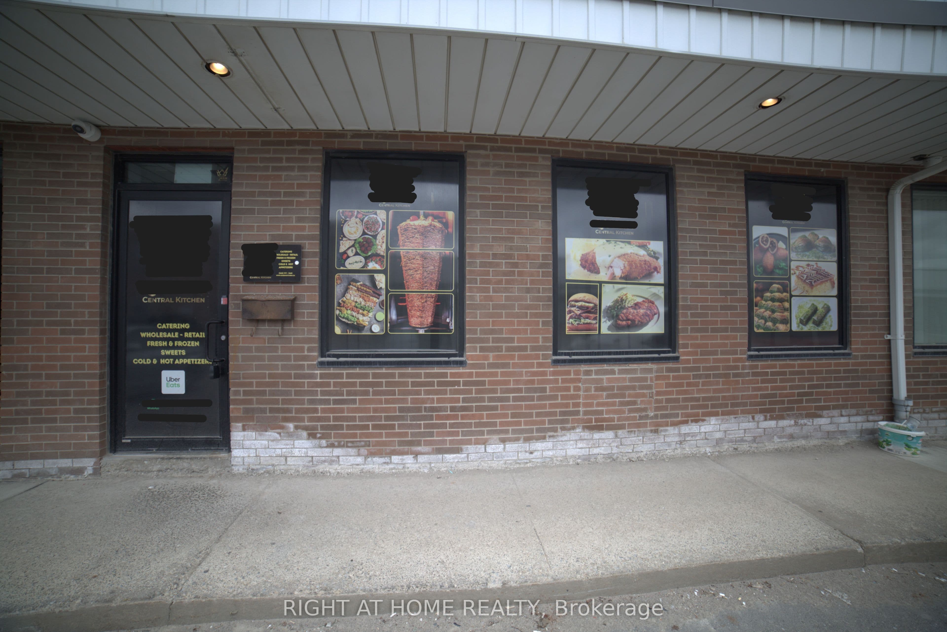 2465 Cawthra Road 112, Mississauga, ON L5A 3P2