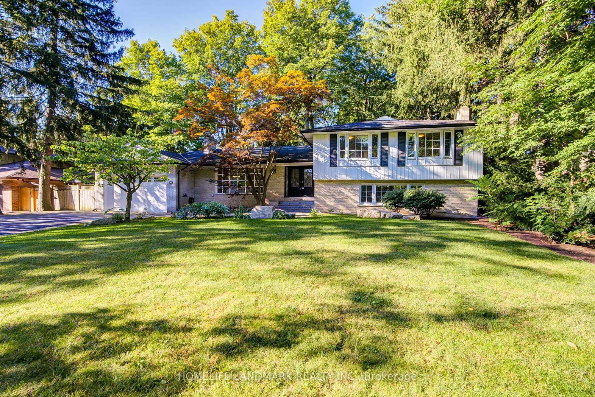2410 Prince John Boulevard, Mississauga, ON L5K 1S2
