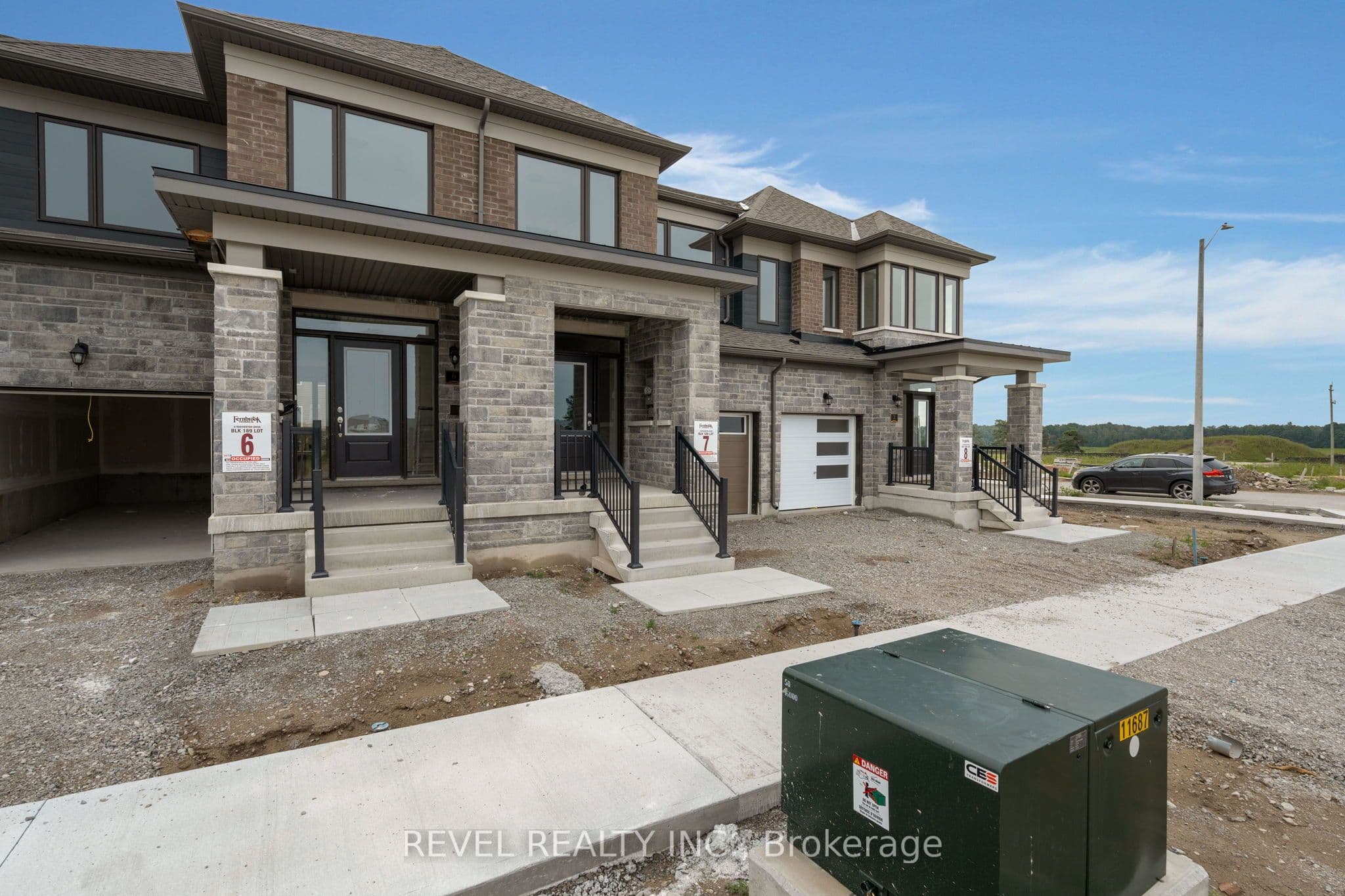 4 ROCHESTER Drive, Barrie, ON L9J 0J9