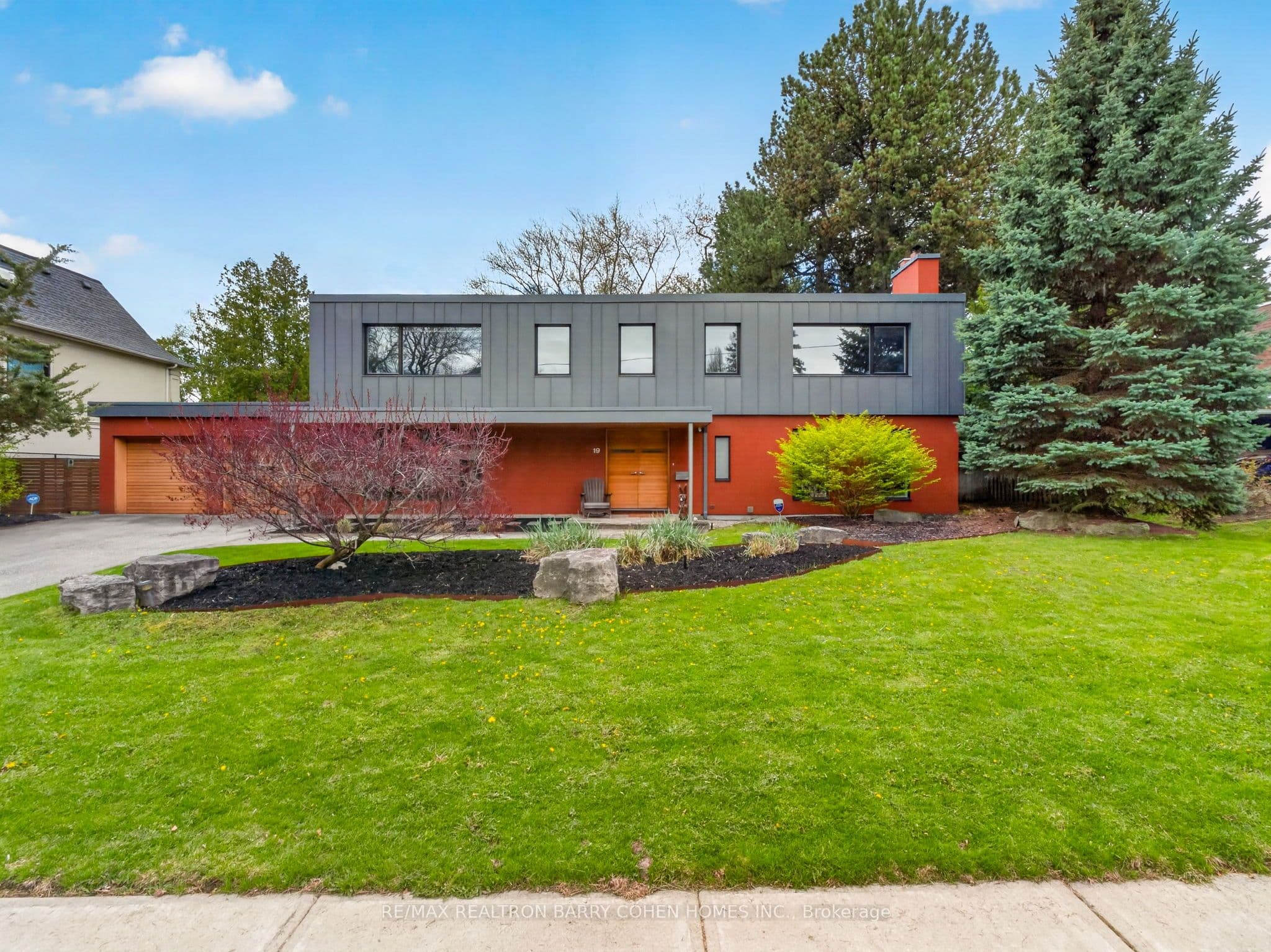 19 Saintfield Avenue, Toronto, ON M3C 2M4