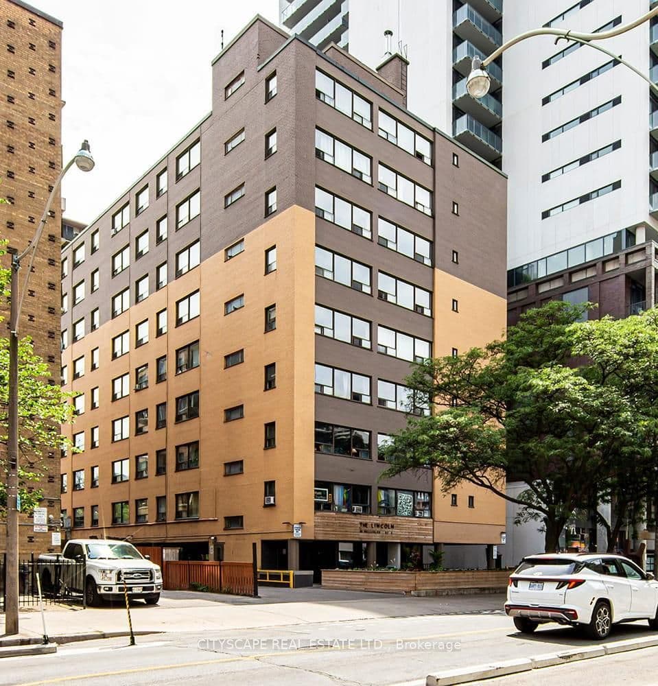 85 Wellesley Street E 204, Toronto, ON M4Y 1H8