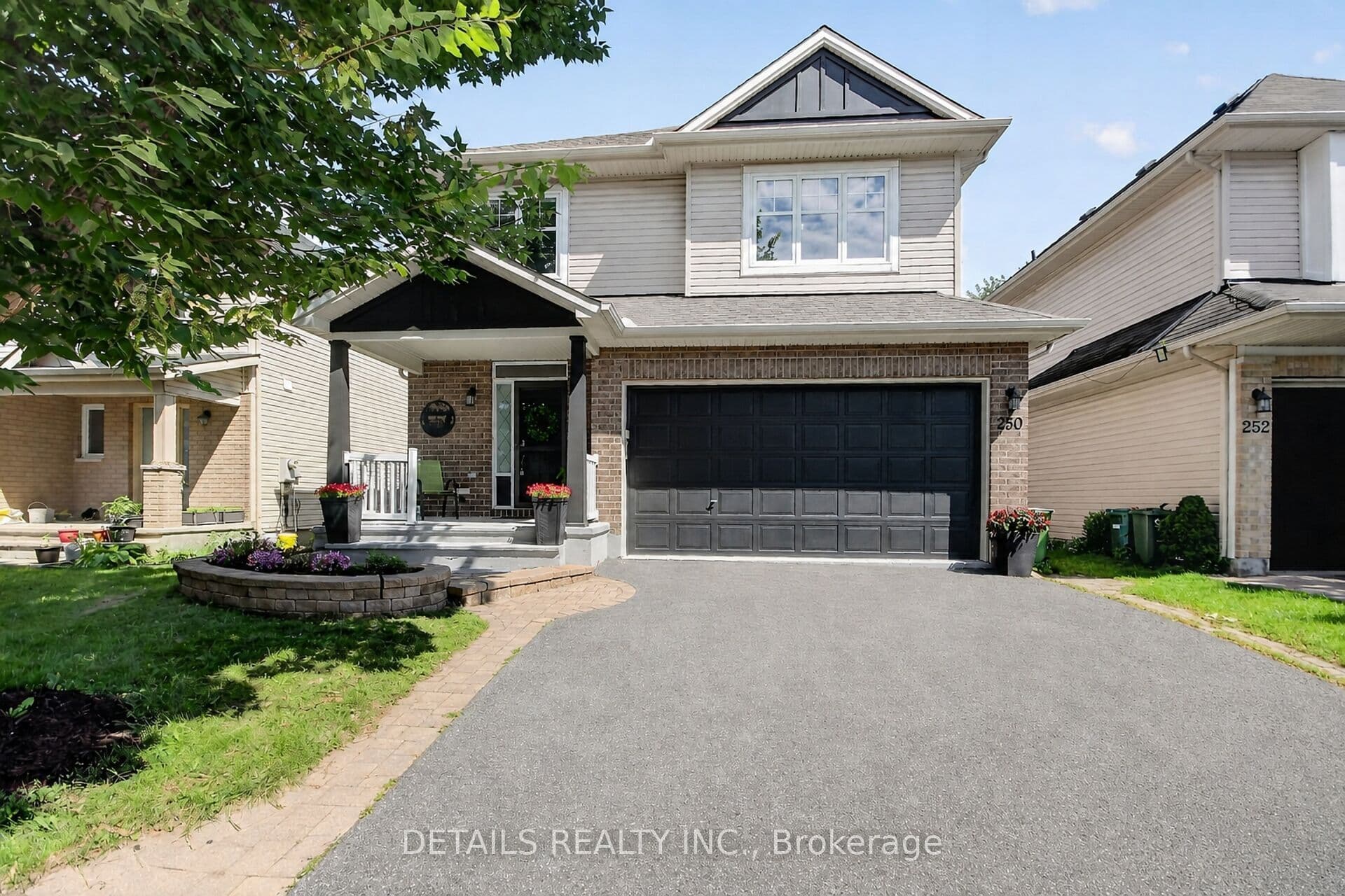 250 Flodden Way, Barrhaven, ON K2G 7E1