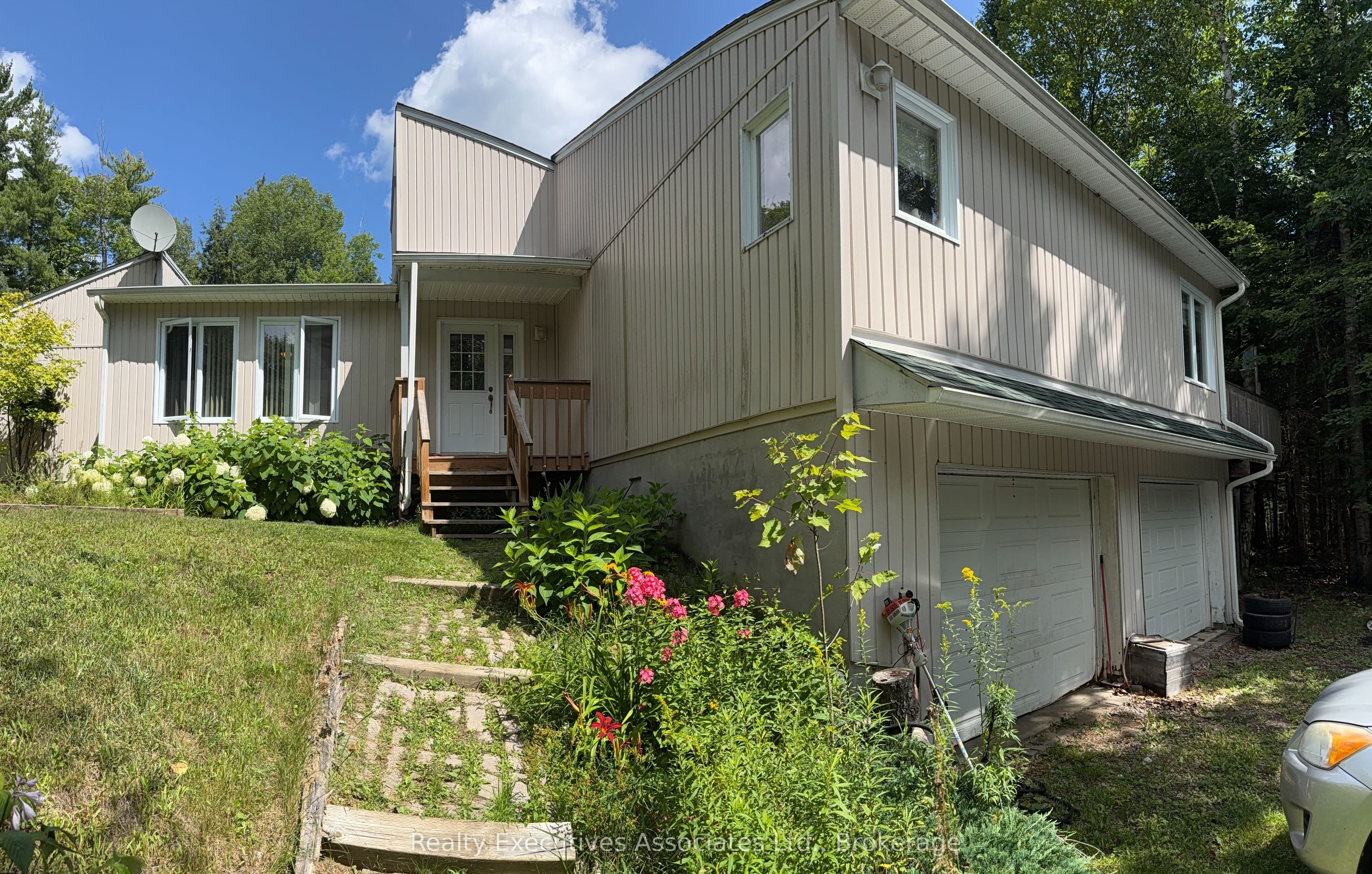 32739 28 Highway E, Bancroft, ON K0L 1C0