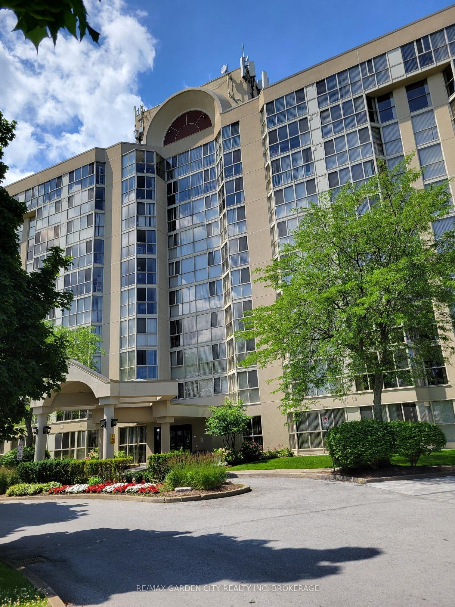 162 Martindale Road 704, St. Catharines, ON L2S 3S4