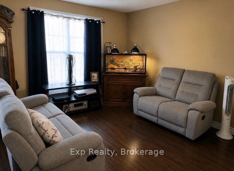 1 Caroline Street C, Kawartha Lakes, ON K9V 1T2