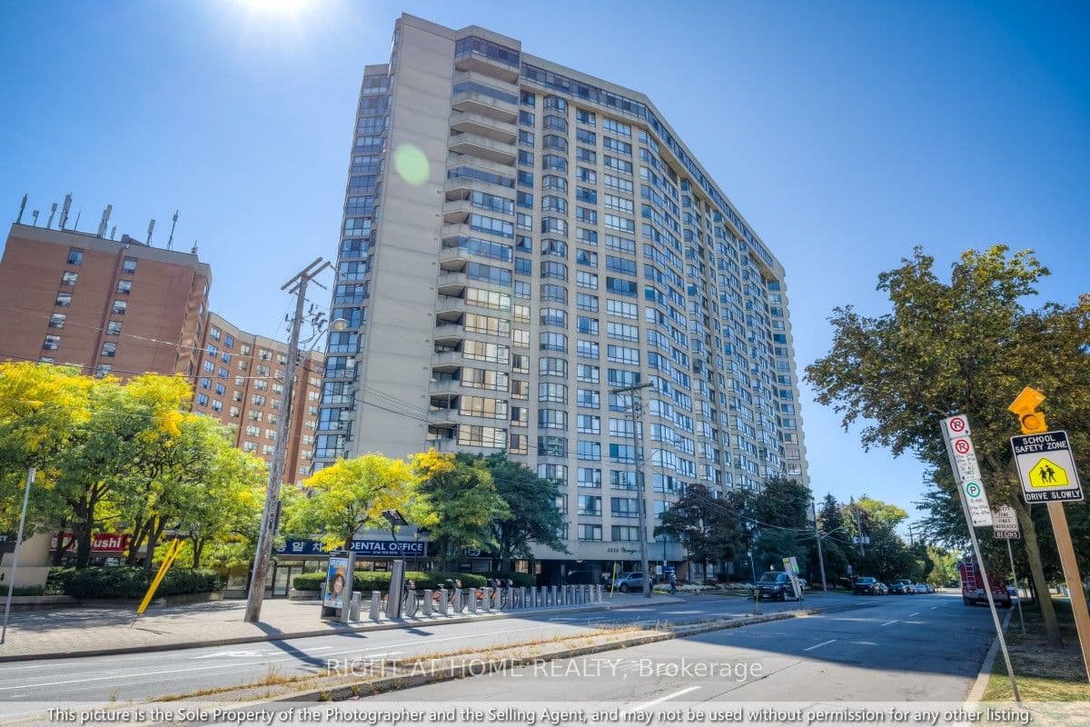 5444 Yonge Street 1810, Toronto, ON M2N 6J4