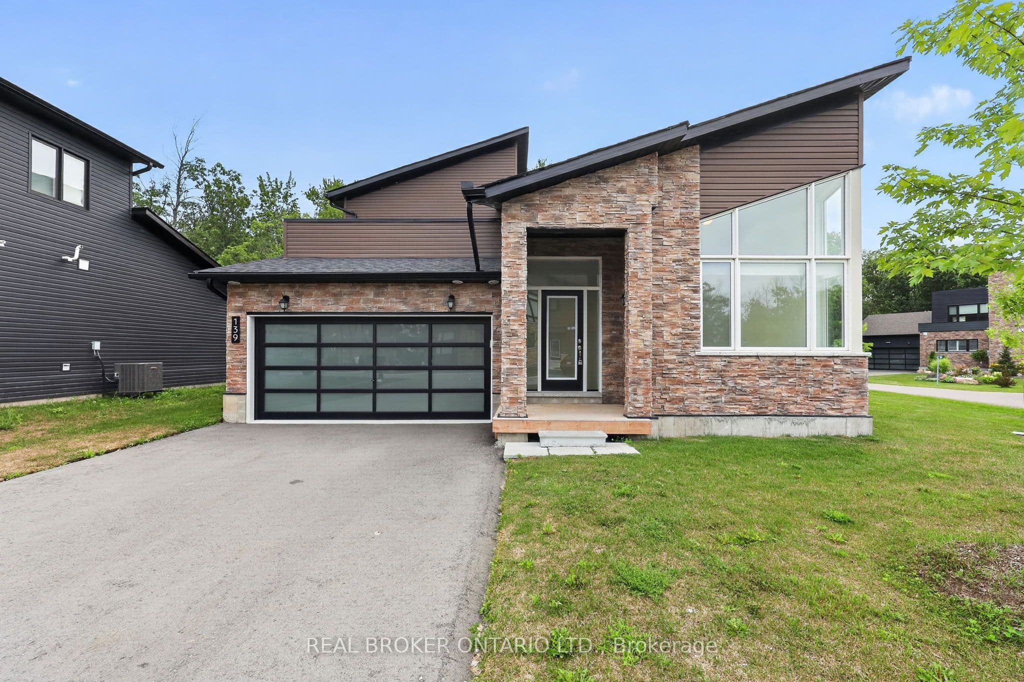 139 Marina Village Drive, Georgian Bay, ON L0K 1S0