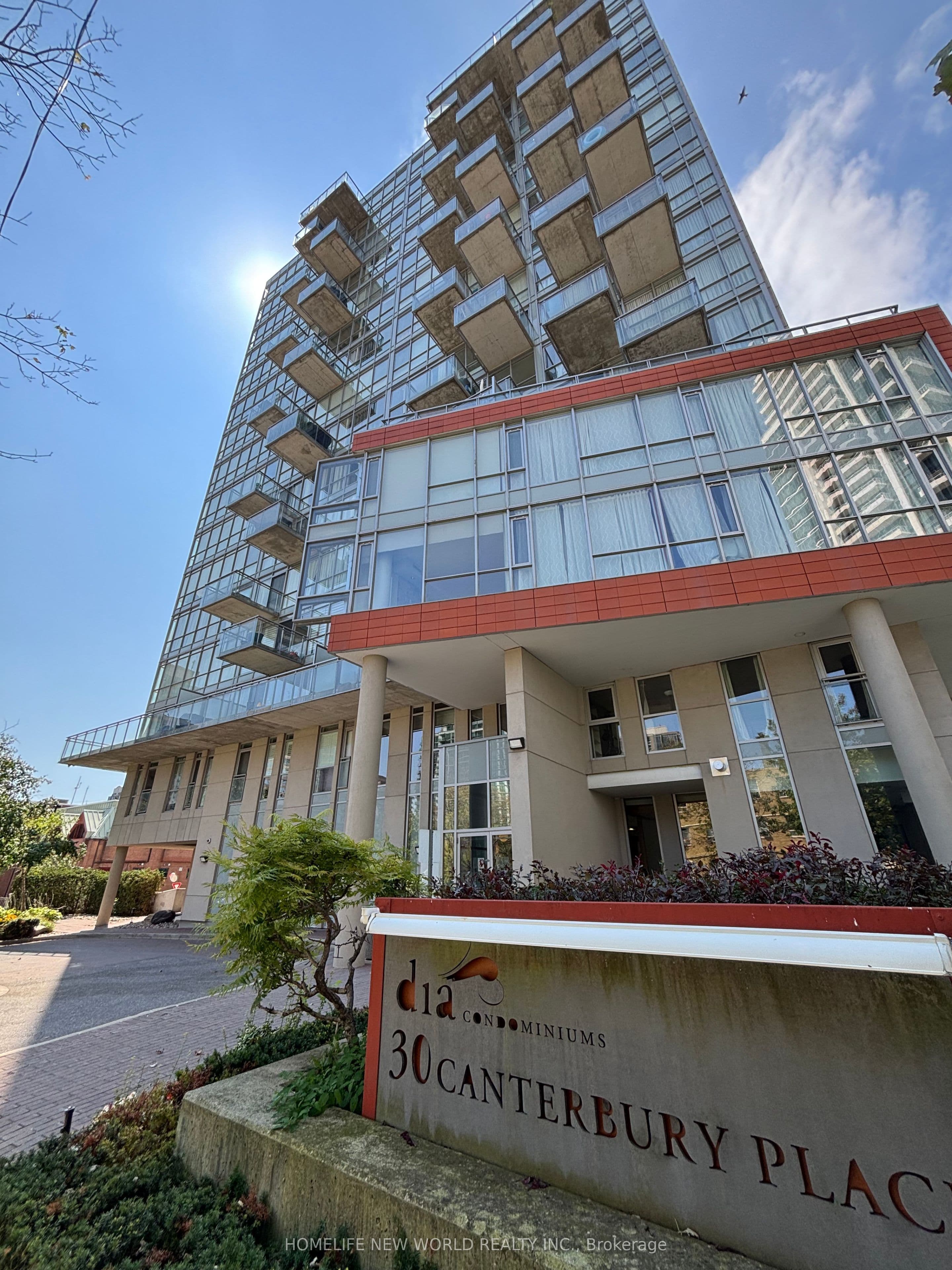 30 Canterbury Place 1808, Toronto, ON M2N 0B9