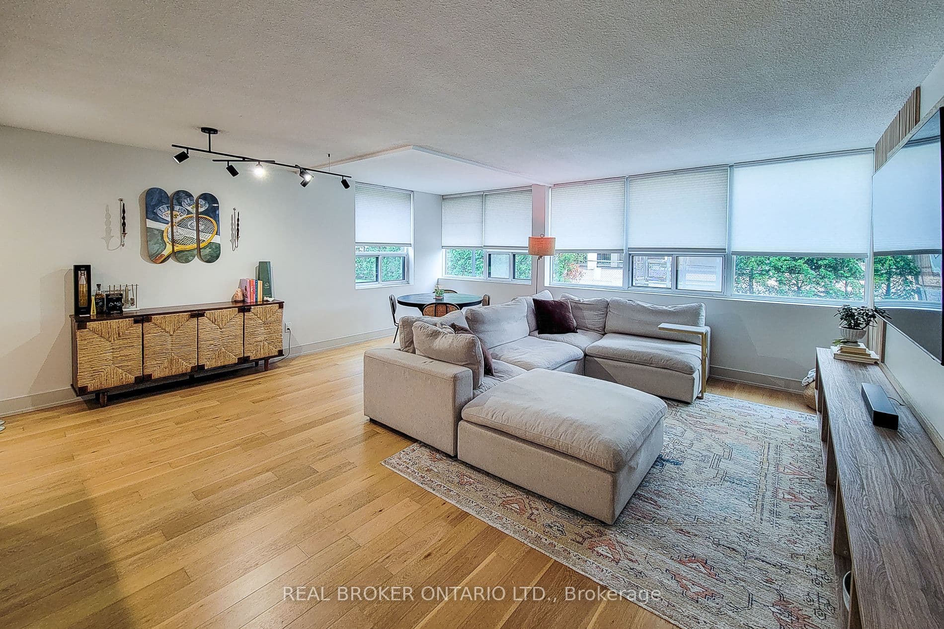120 Duke Street #202, Hamilton, ON L8P 4T1