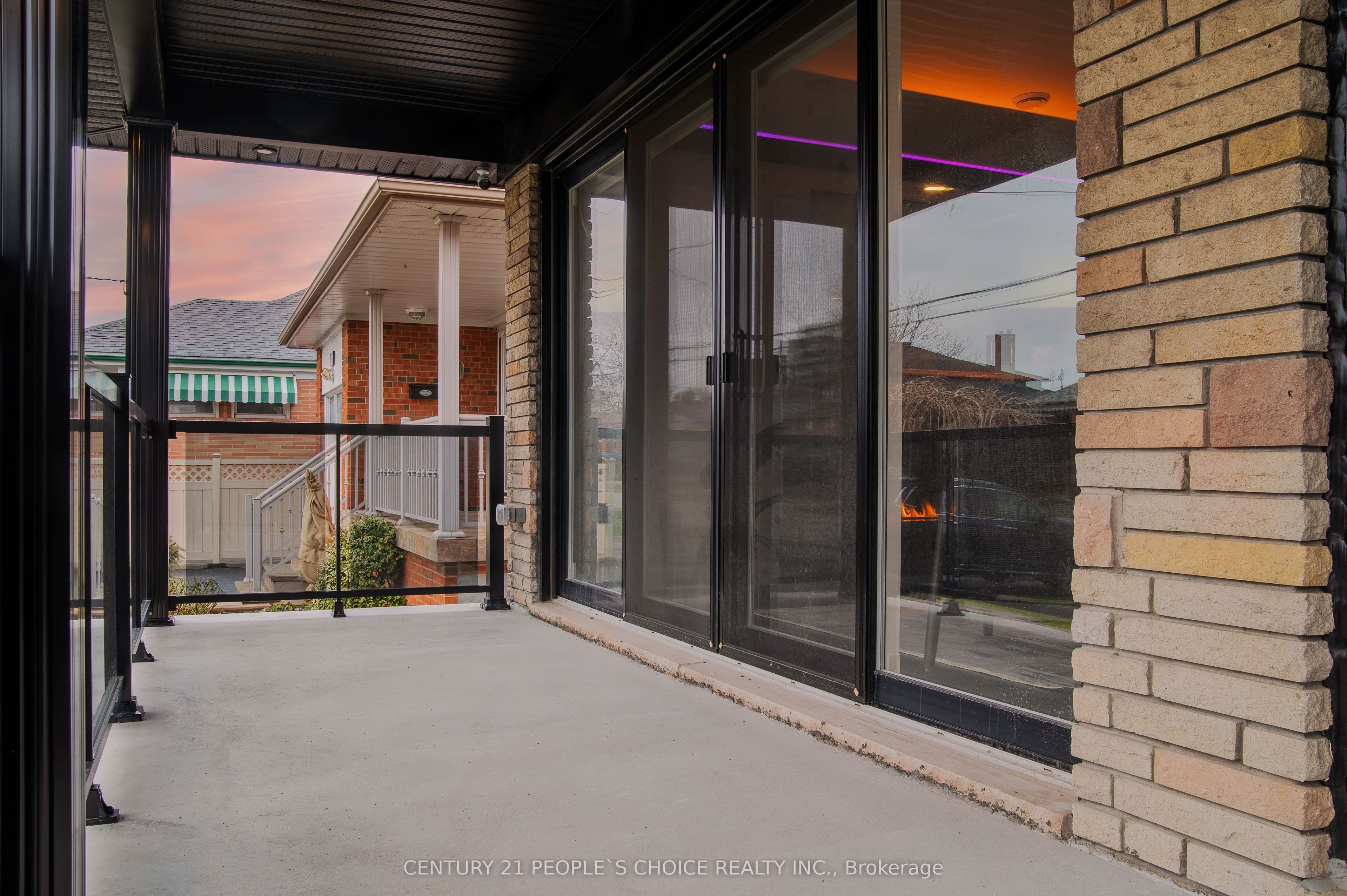 37 Bentworth Avenue, Toronto, ON M6A 1P1