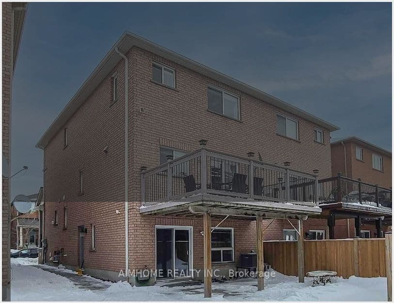 10 Portsmouth Road walk out BSMT, Vaughan, ON L6A 3E7