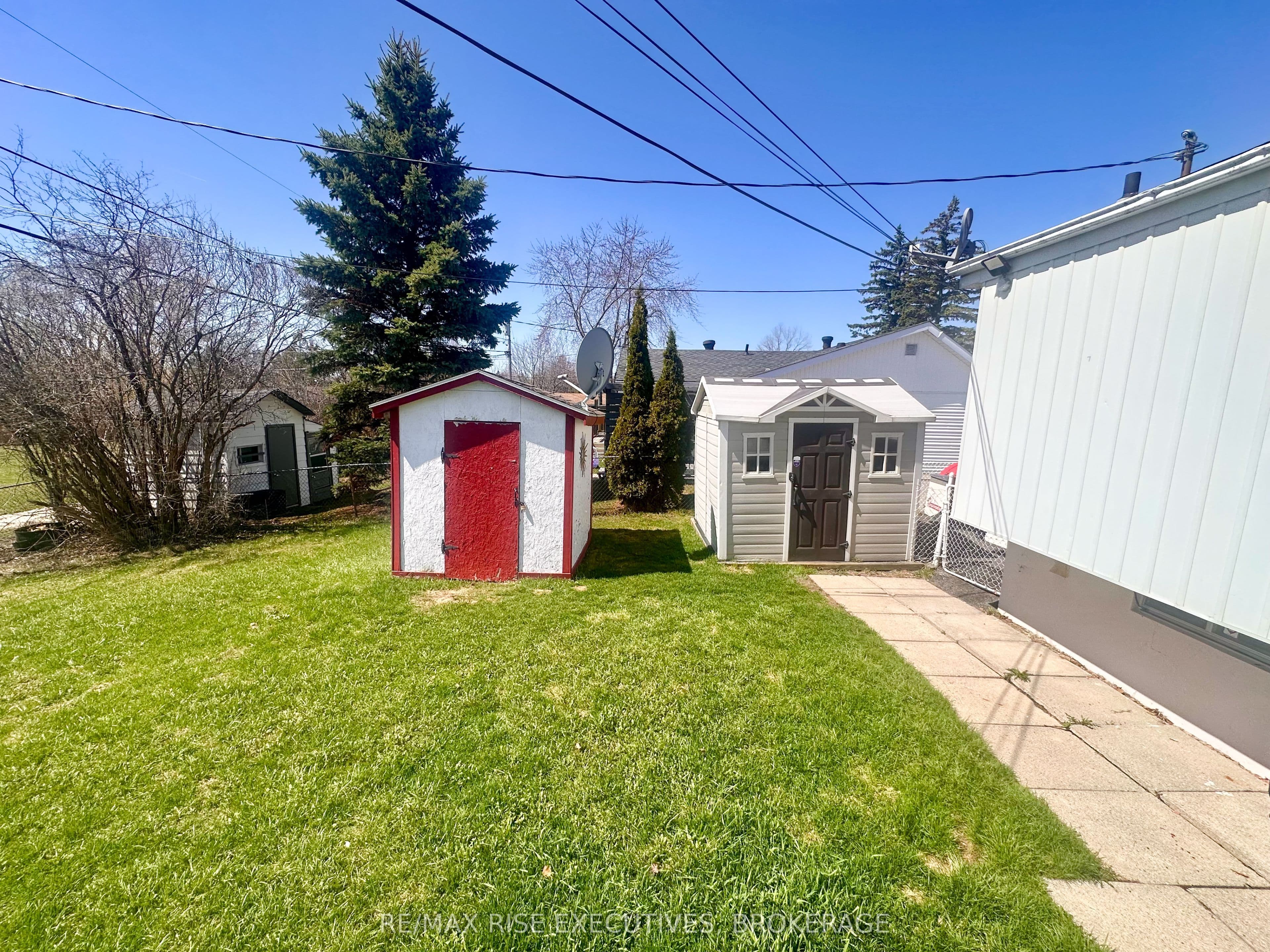 214 Amherst Drive, Loyalist, ON K7N 1T4