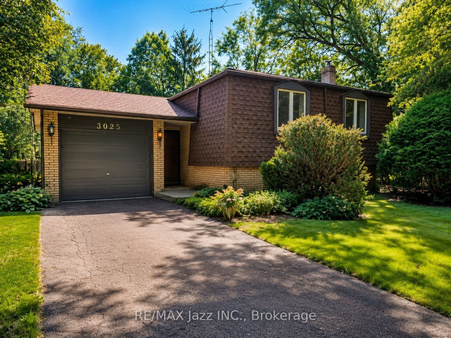 3025 Lockhart Road, Clarington, ON L1B 1L9