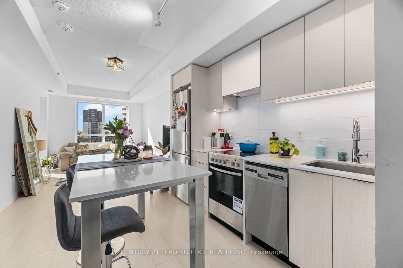 26 Gibbs Road 745, Toronto, ON M9B 0E3