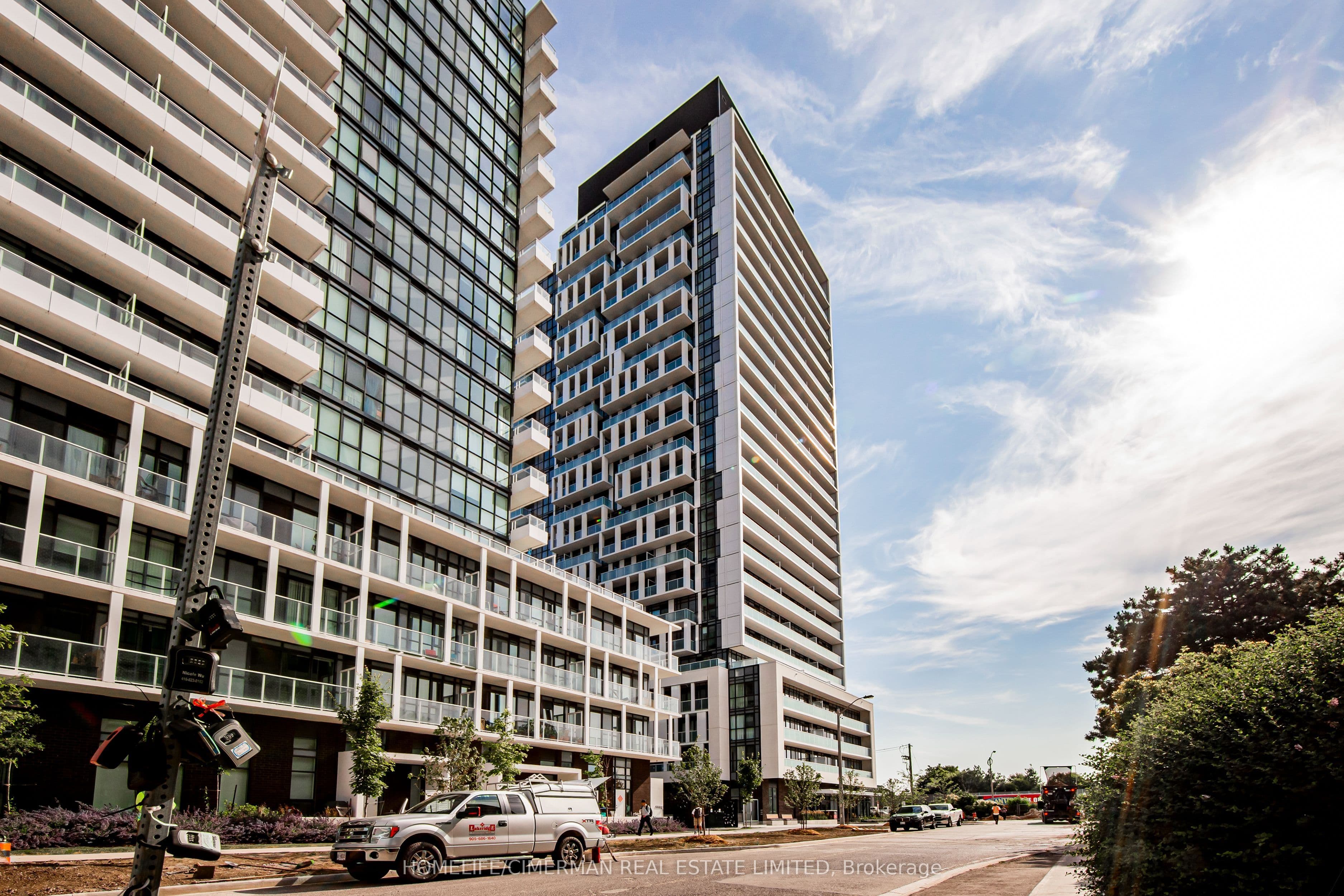 188 Fairview Mall Drive 1816, Toronto, ON M2J 4T1
