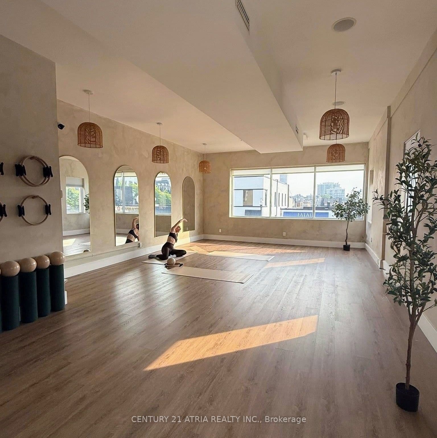 109 Dunn Street 111, Oakville, ON L6J 3C9