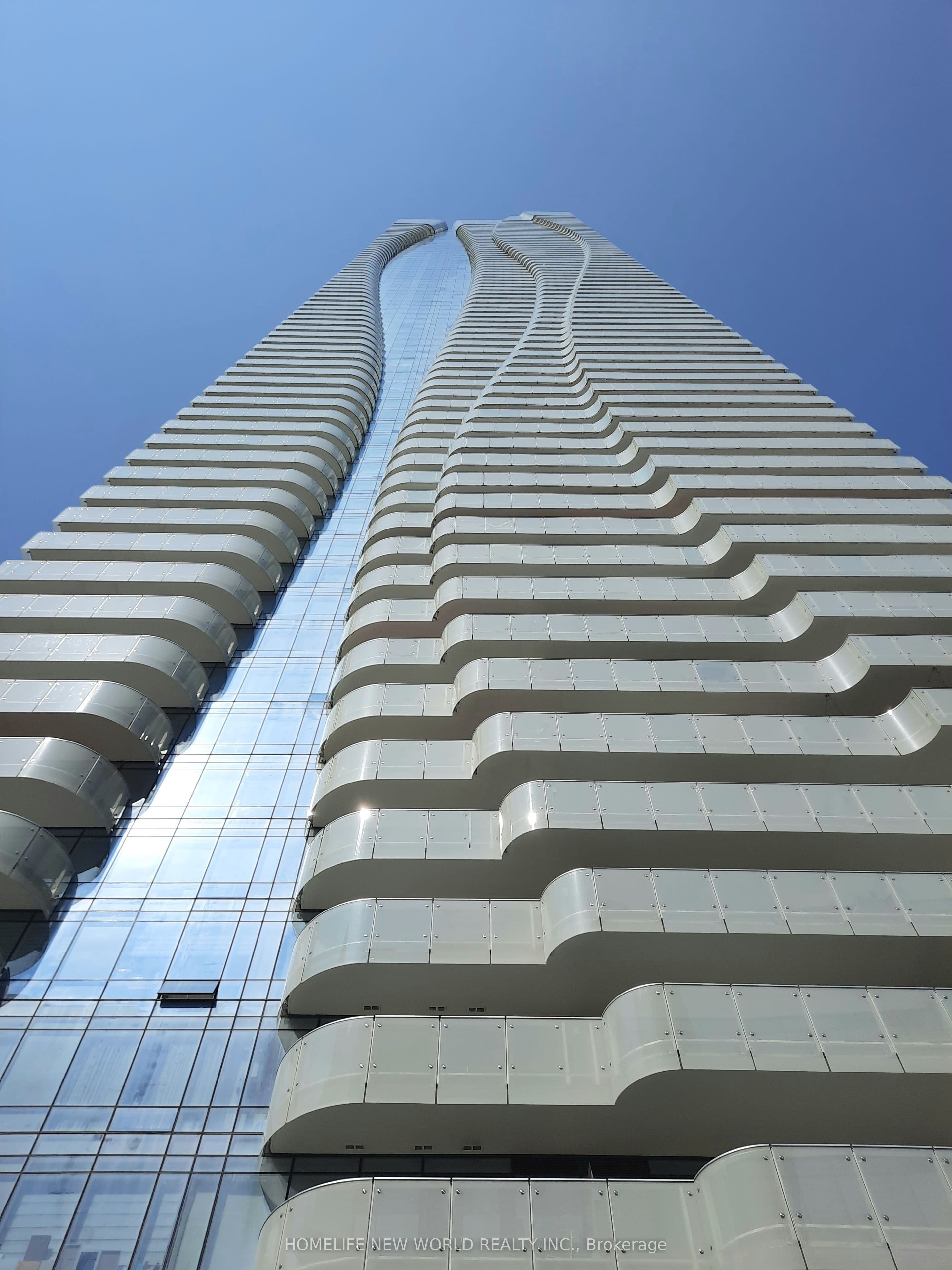 1 Bloor Street E 6902, Toronto, ON M4W 0A8