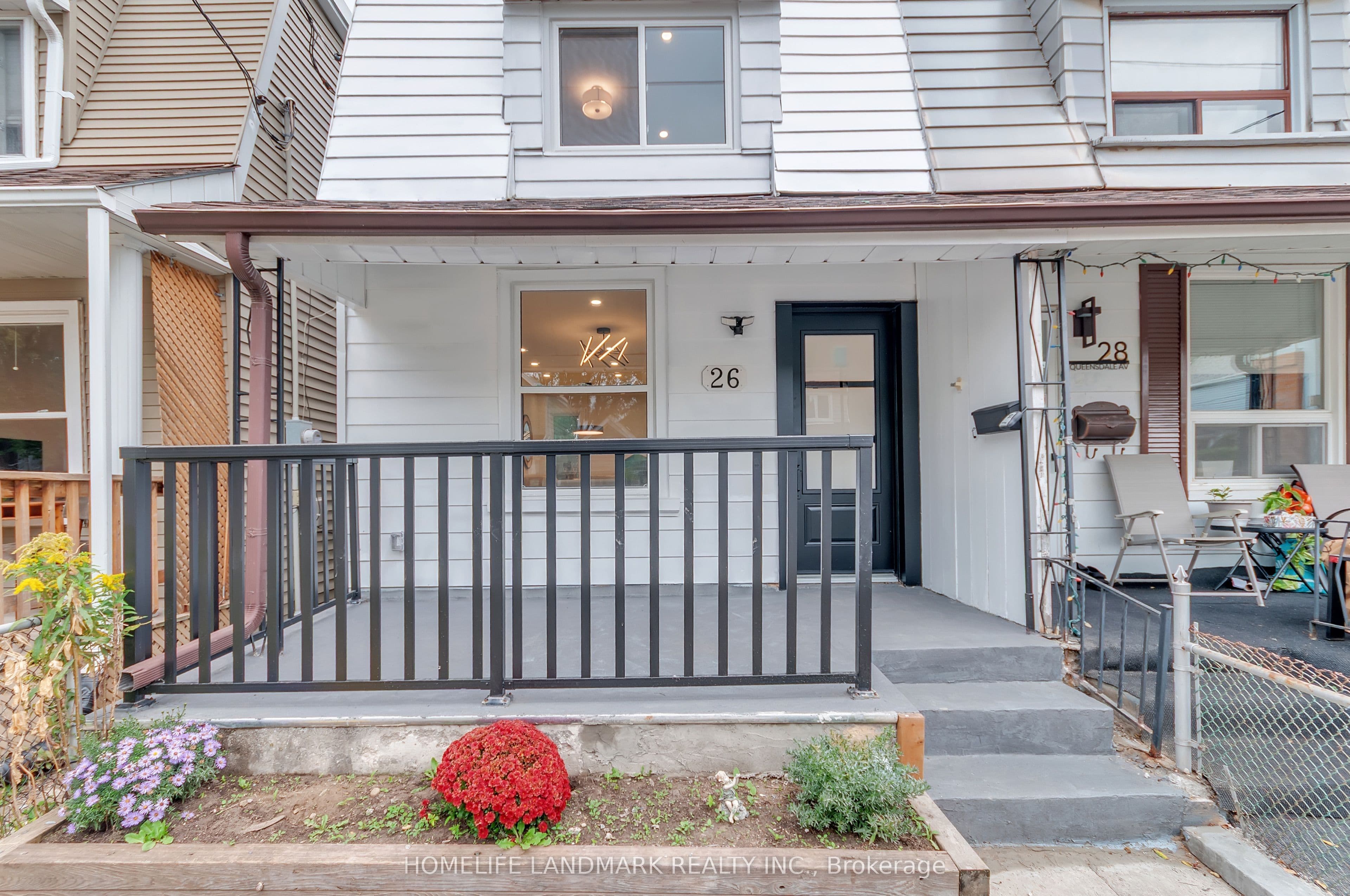 26 Queensdale Avenue, Toronto, ON M4J 1X9
