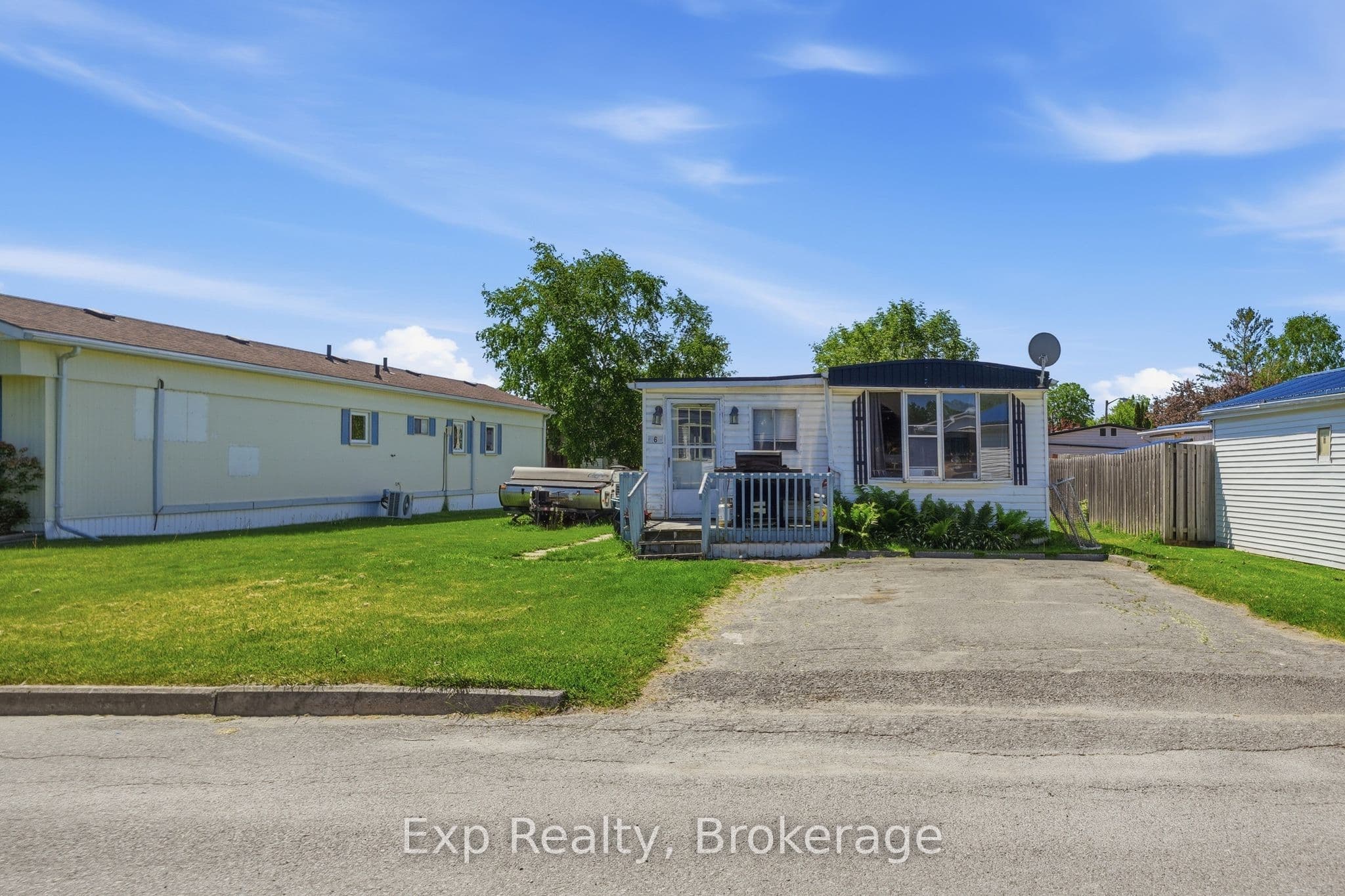 6 Juniper Lane, Quinte West, ON K8N 4Z3